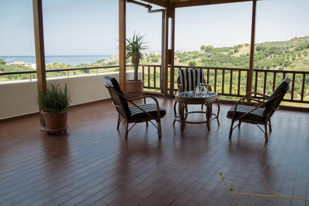 Alexandra Villa Stalos Bagian luar foto