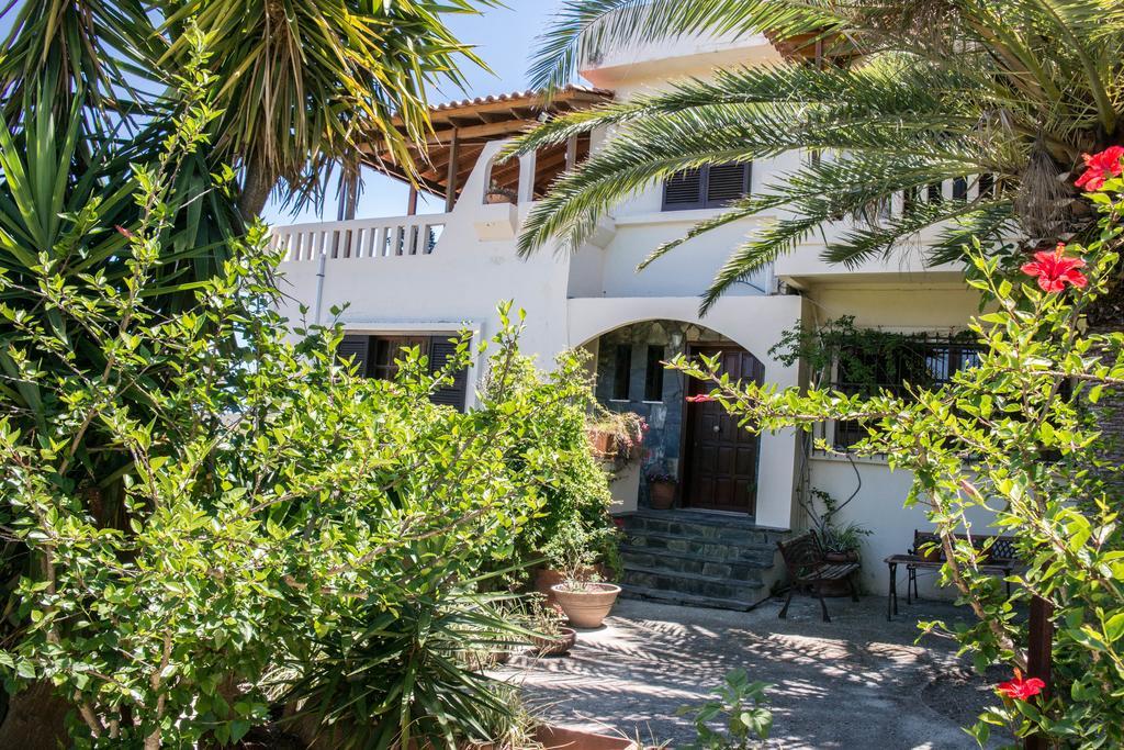 Alexandra Villa Stalos Bagian luar foto