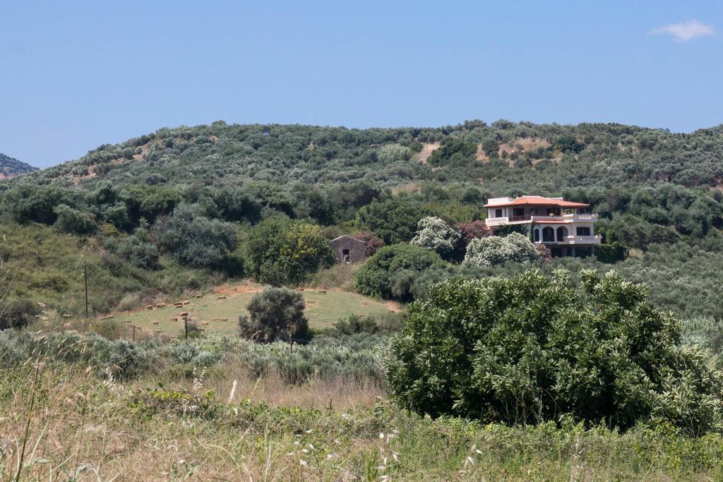 Alexandra Villa Stalos Bagian luar foto